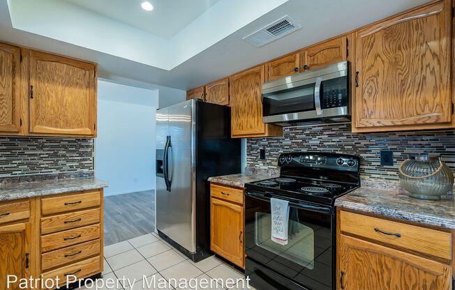 5127 W Shangri La Rd