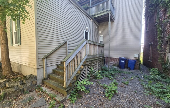 2 beds, 1 bath, 1,300 sqft, $2,700, Unit 1