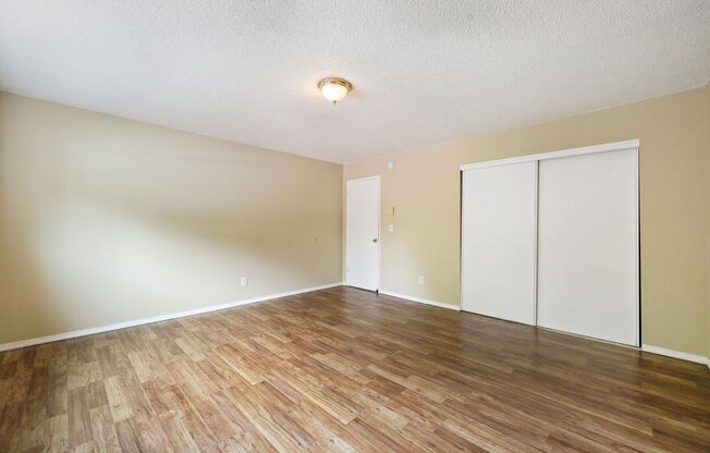 1 bed, 1 bath, 675 sqft, $1,149, Unit #15