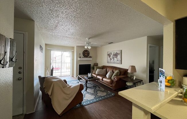 1 bed, 1 bath, 739 sqft, $820, Unit 107