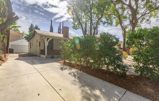 Cozy 3-bedroom Home Nestled in Encino!