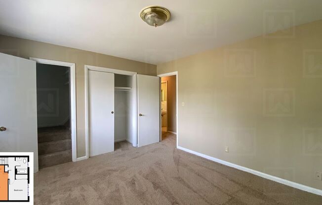 2 beds, 1 bath, 924 sqft, $775, Unit 4