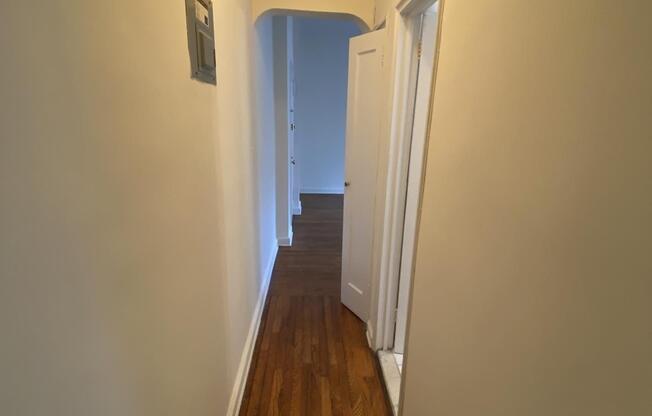 1 bed, 1 bath, $2,900, Unit 5-B