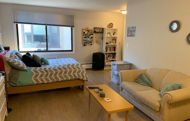 Modern Farwell Ave Apartments