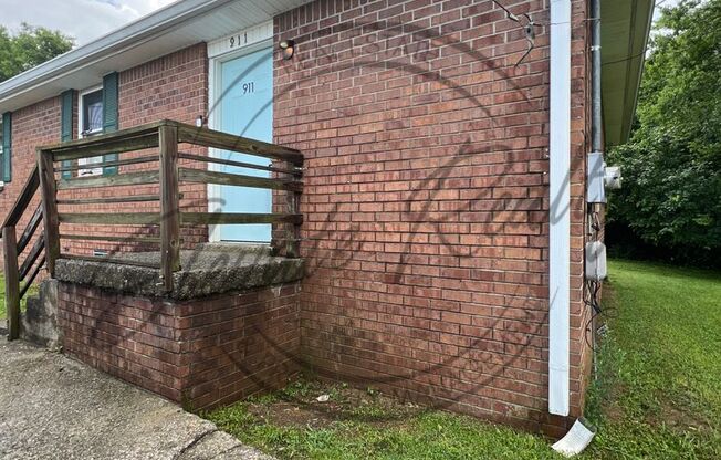Renovated Two Bedroom Ranch Duplex in Village By the Creek!