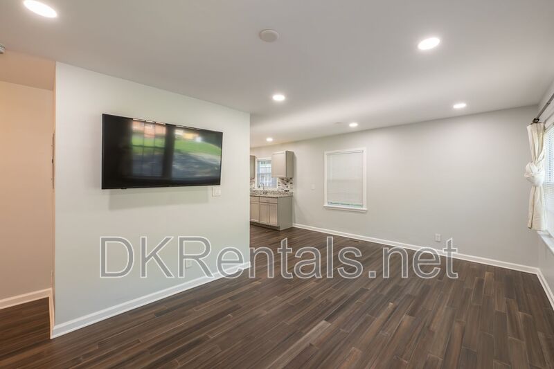 3079 CLOVERHURST DR