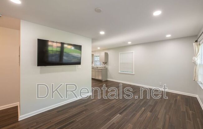3079 CLOVERHURST DR