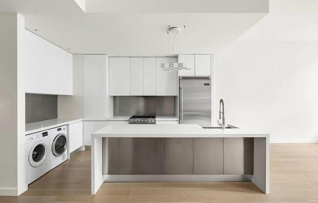 496 BROADWAY 3