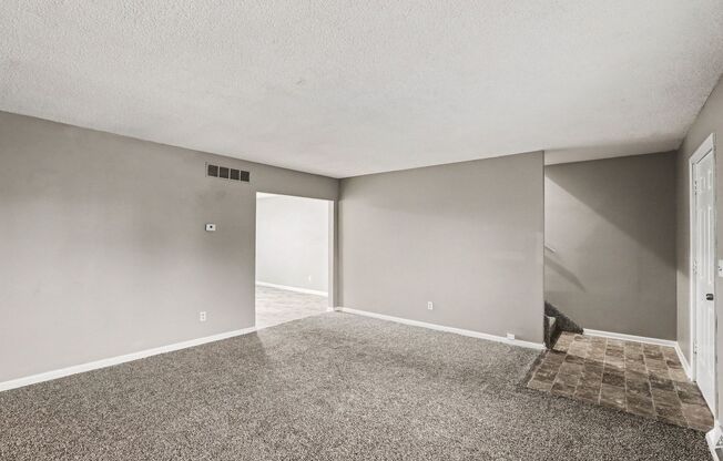 4 beds, 2.5 baths, 1,650 sqft, $1,800, Unit Chapel Dr-6823
