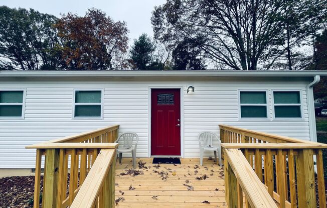 Newly Remodeled 2-Bedroom Home in West Asheville (Lawn Maintenance Included)