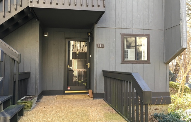 2 beds, 2 baths, $1,400