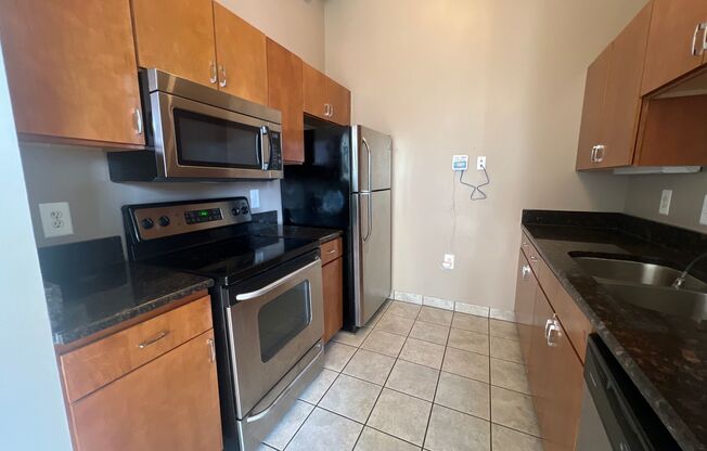 2 beds, 1.5 baths, 1,060 sqft, $1,499, Unit 4C