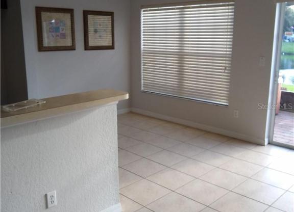 4 beds, 2 baths, 1,424 sqft, $2,000