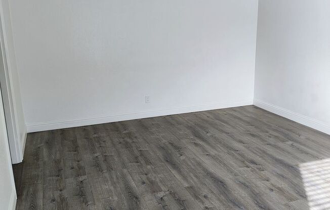 Studio, 1 bath, $1,275, Unit 306