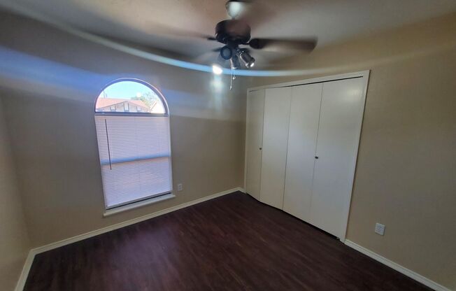 3 beds, 2 baths, $1,895