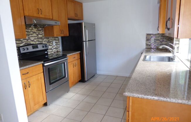 3 beds, 2 baths, 1,350 sqft, $2,795, Unit 3