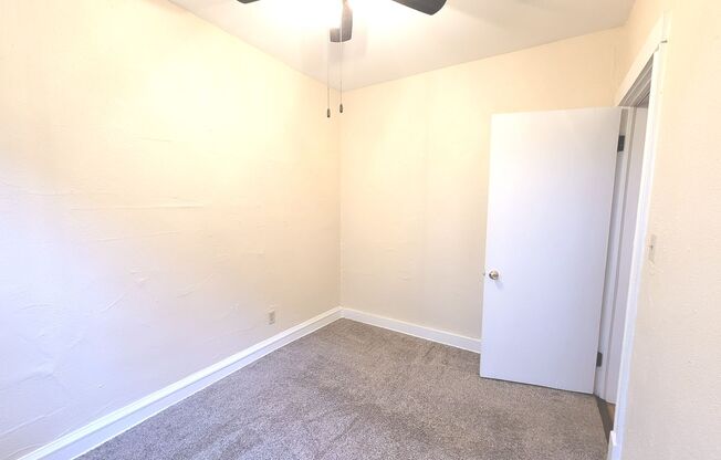 1 bed, 1 bath, $995, Unit 7