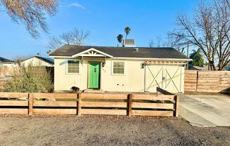 Fully Remodeled 3/2 in Northwest Fresno