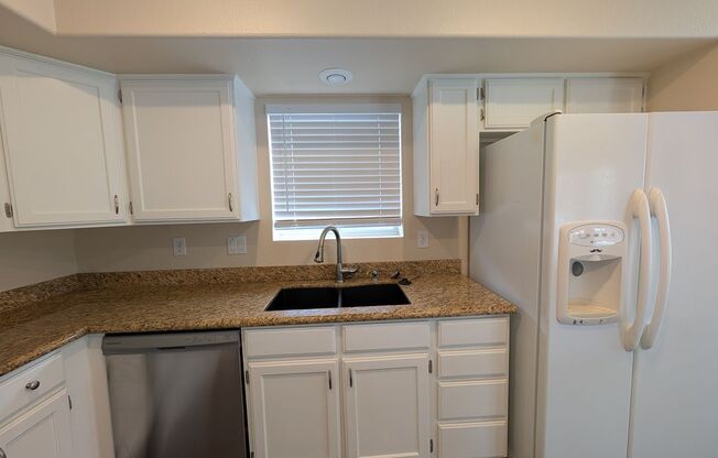 4 beds, 2.5 baths, $2,400