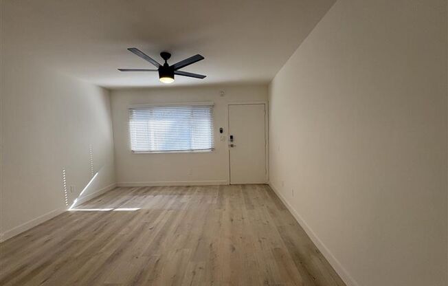 Studio, 1 bath, 900 sqft, $2,195, Unit 2727 Abbot Kinney Apt 1
