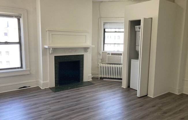 2 beds, 1 bath, 764 sqft, $1,649, Unit 1301-71