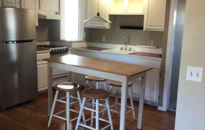 Arbor Heights Bungalow, Available early October