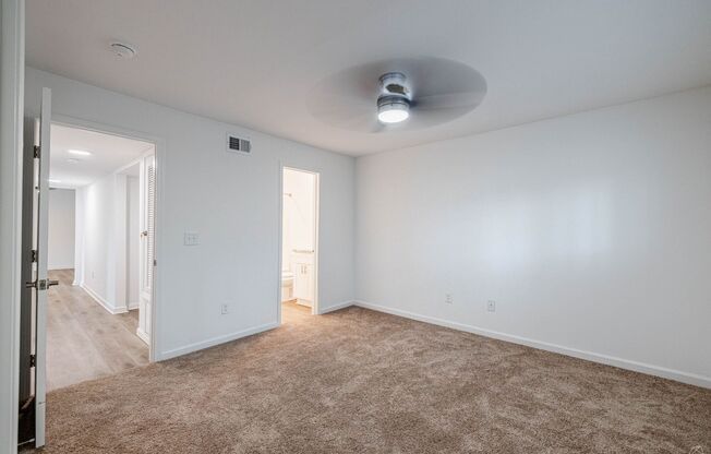 3 beds, 2 baths, 1,200 sqft, $1,995, Unit 2290-03