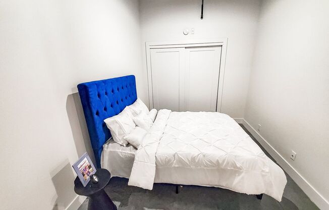 1 bed, 1 bath, 556 sqft, $930, Unit A305