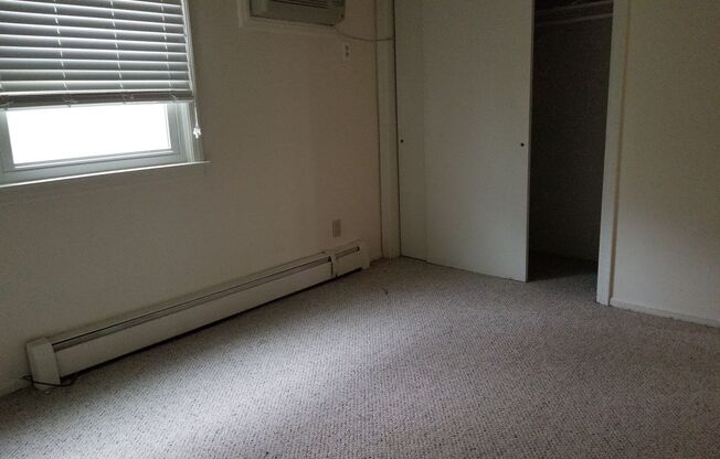 1 bed, 1 bath, 600 sqft, $850, Unit 1015-62