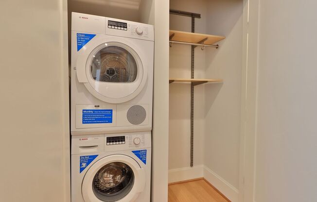 2 beds, 1 bath, $4,350, Unit 409