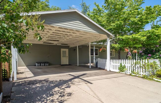 Coming soon! Large historic farmhouse- 5 bed / 4 bath