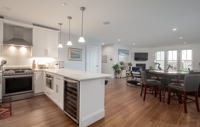 45 L St