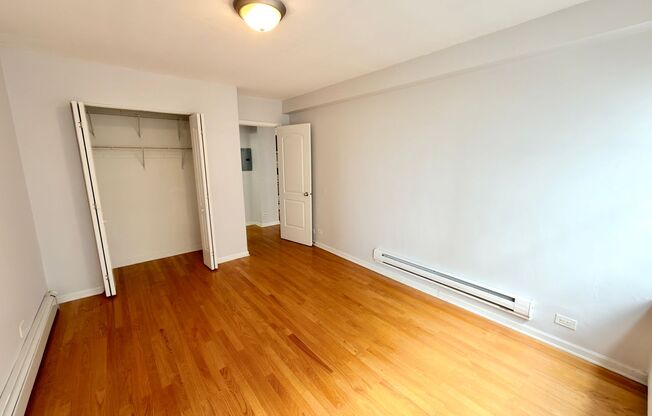 1 bed, 1 bath, 700 sqft, $1,825, Unit 418-1501