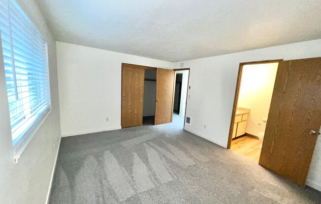 3 beds, 2.5 baths, 1,500 sqft, $2,035, Unit C-04