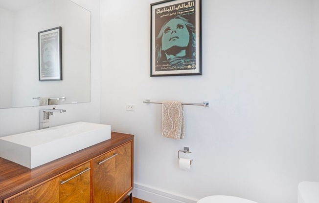 1 bed, 1.5 baths, 897 sqft, $10,000, Unit 3606