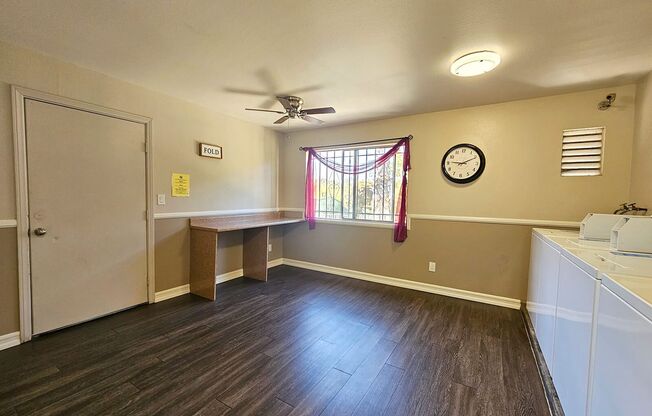 2 beds, 1 bath, 950 sqft, $2,195, Unit 070