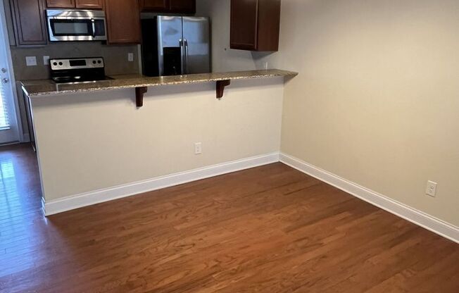 3 Bed, 2.5 Bath End Unit Townhome in Prosperity Church Area