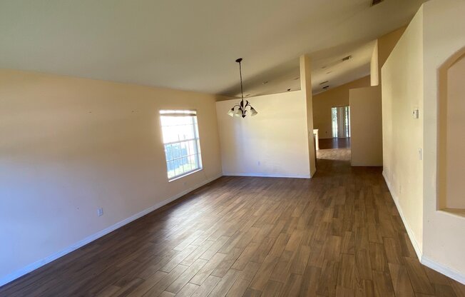 4727 AGUILA PL