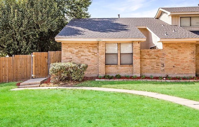 12501 HORNBEAM DR
