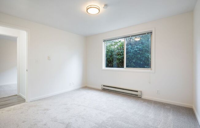 2 beds, 1 bath, 850 sqft, $1,995