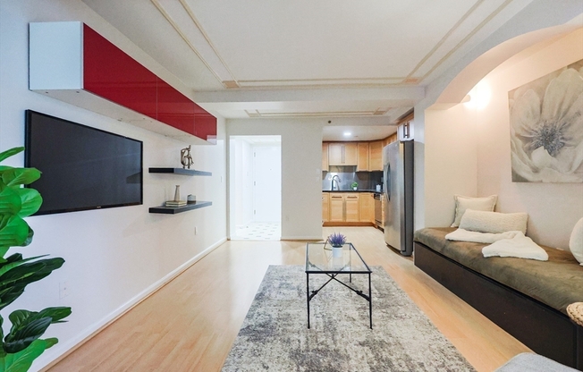 1 bed, 1 bath, 863 sqft, $3,500, Unit 703