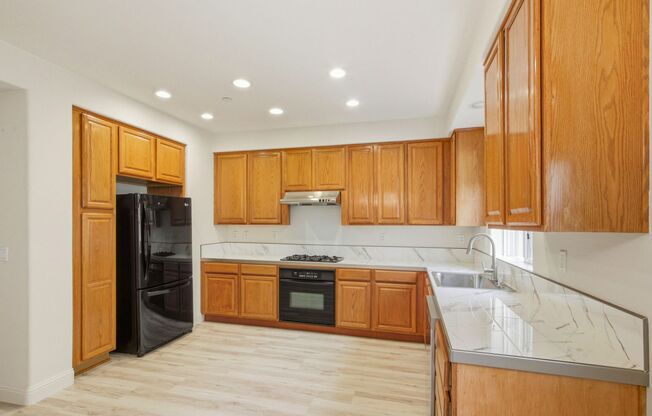 Beautiful Communication Hill Townhome