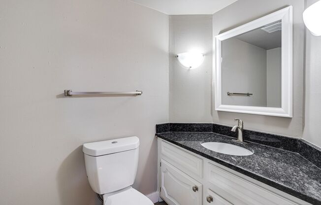 3 beds, 1.5 baths, 1,090 sqft, $1,599, Unit 2105-08