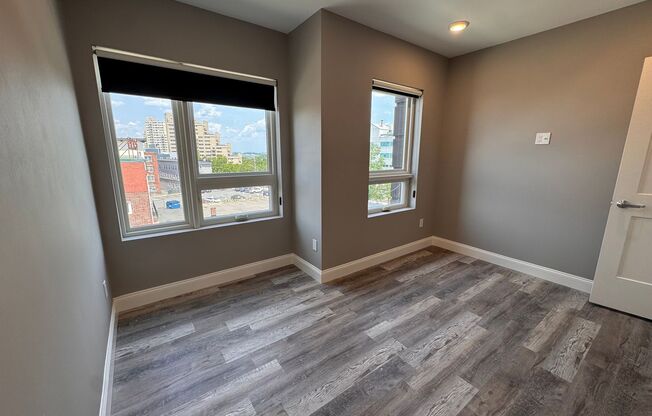 1 bed, 1 bath, 419 sqft, $2,100, Unit 206
