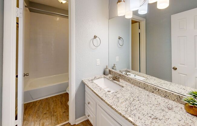 2 beds, 1.5 baths, 1,114 sqft, $1,273, Unit O-01