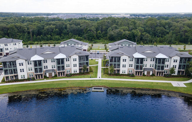 Urbon Nona Apartment Homes Exterior Lake aerial view