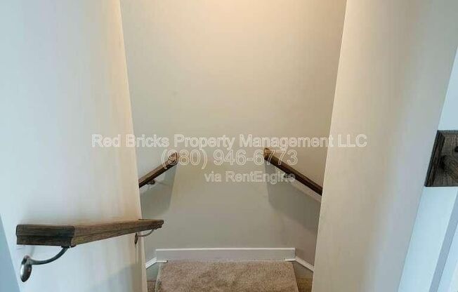 9902 OAKLAWN BLVD NW