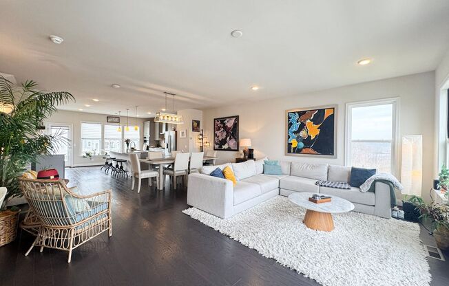 Fantastic 4 Bed 3.5 Bath End Unit Townhome In Potomac Shores Town Center