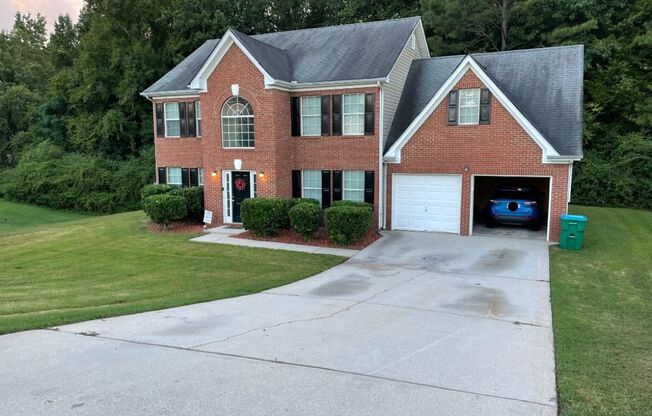 **PRICE IMPROVEMENT** 121 Meadow Creek Ct: Total electric 4BD, 2.5BA,  2-story home on sloping lot in Henry County. Available NOW!