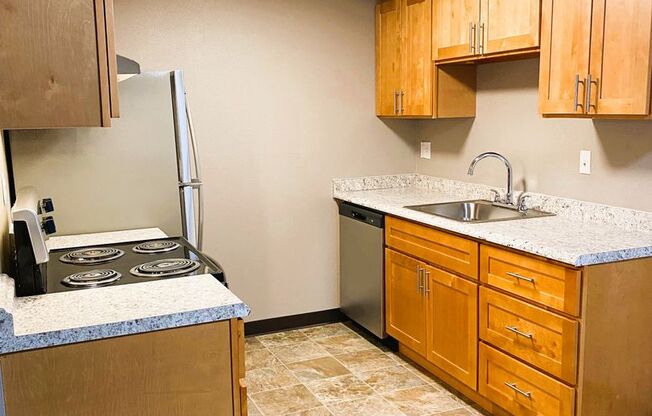 2 beds, 1 bath, 830 sqft, $1,385, Unit P-148